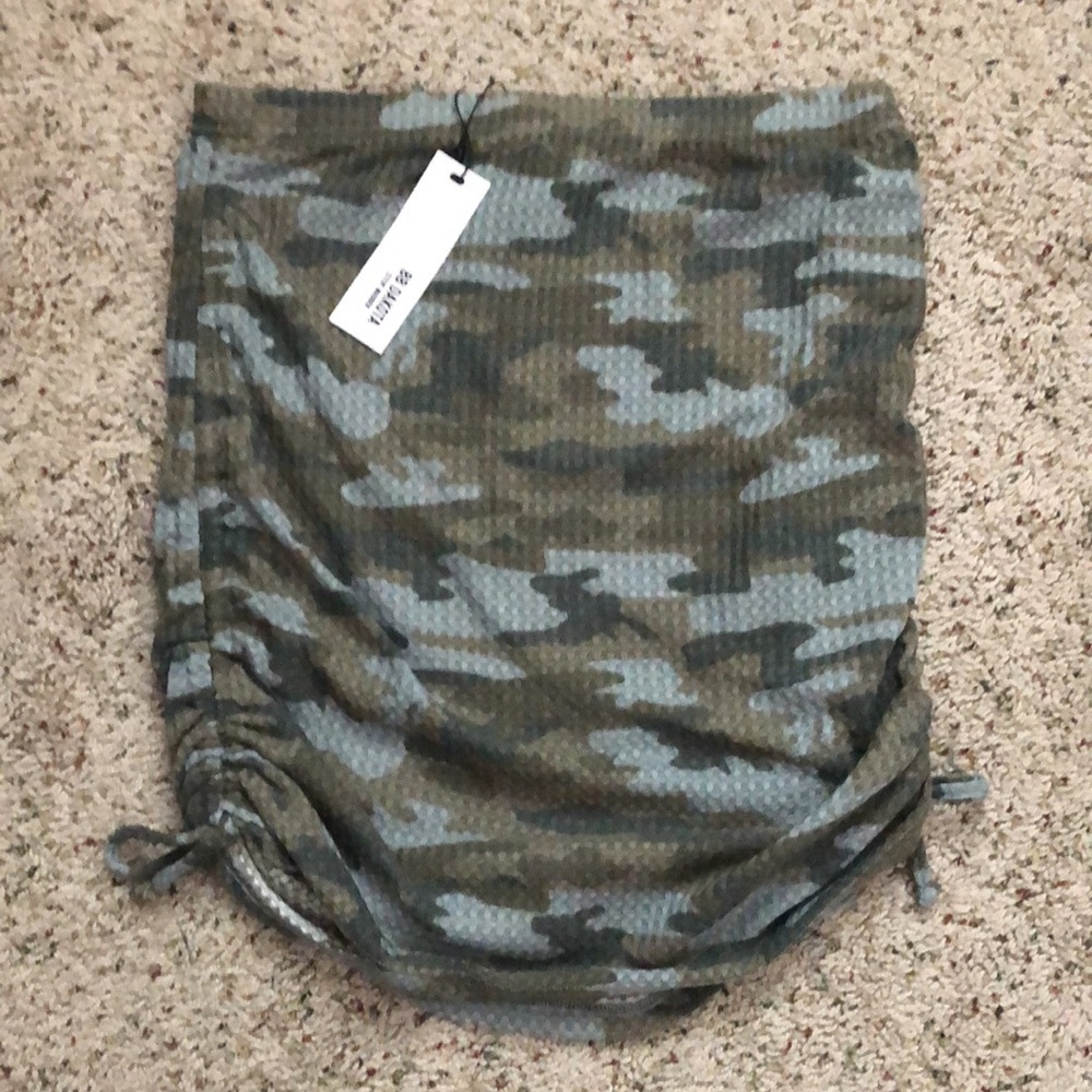 BB Dakota Camo Ruched Skirt NWT